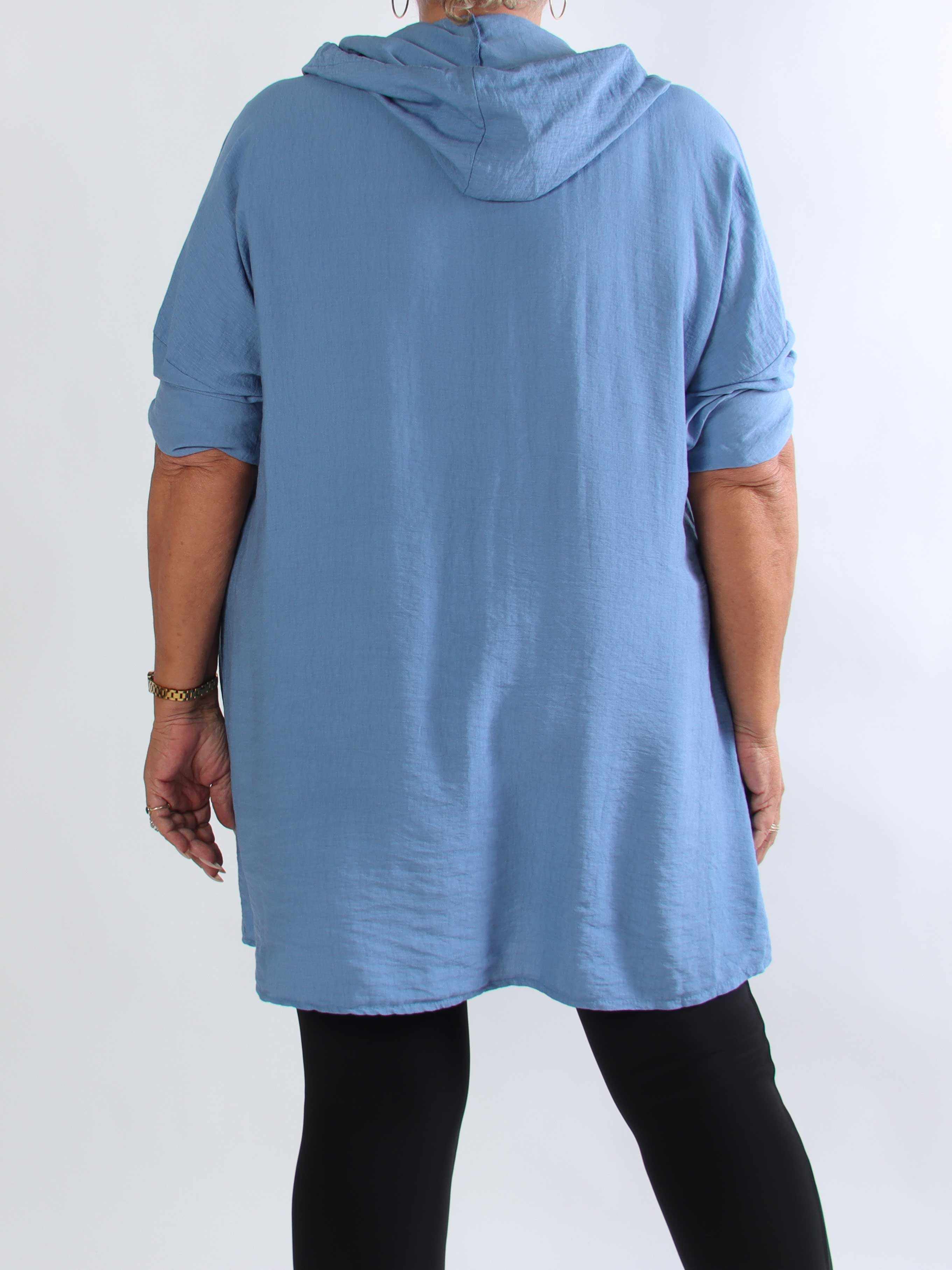 Cordelia - Plus size skjortekjole i viskose med hætte og brystlommer